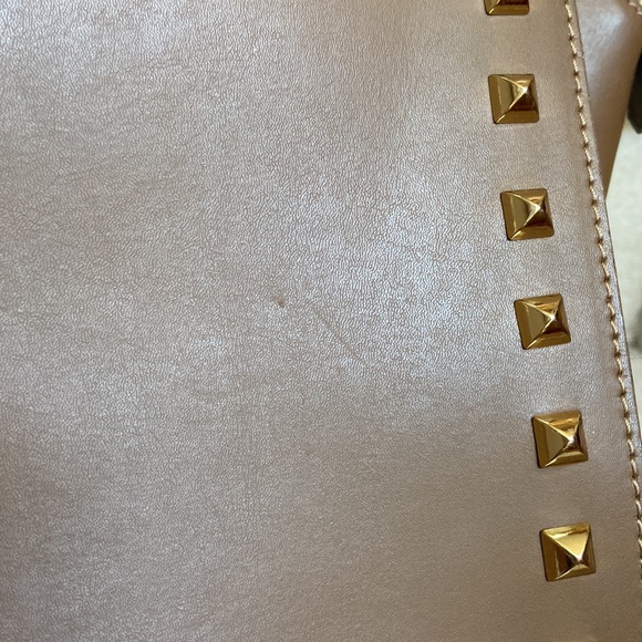 alberta di canio rockstud leather tote (valentino look w/o the hefty price 😊 - Picture 15 of 16